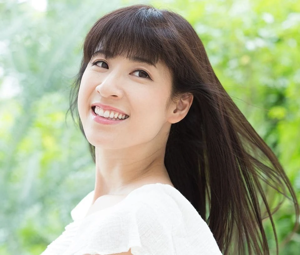 女性