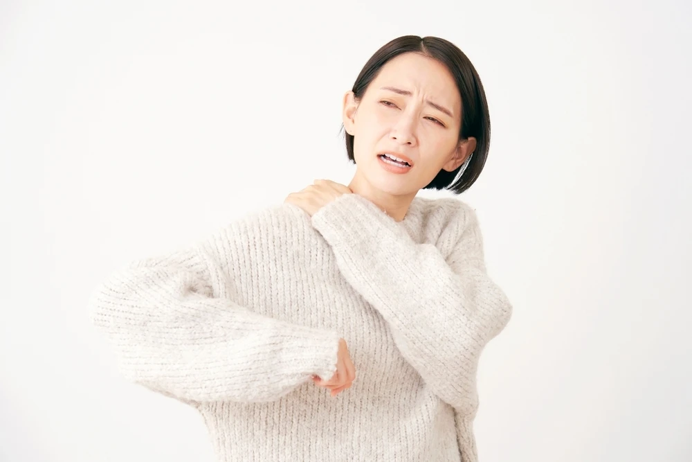 五十肩のひどい痛みを忘れさせる！体と心のケアメソッド
